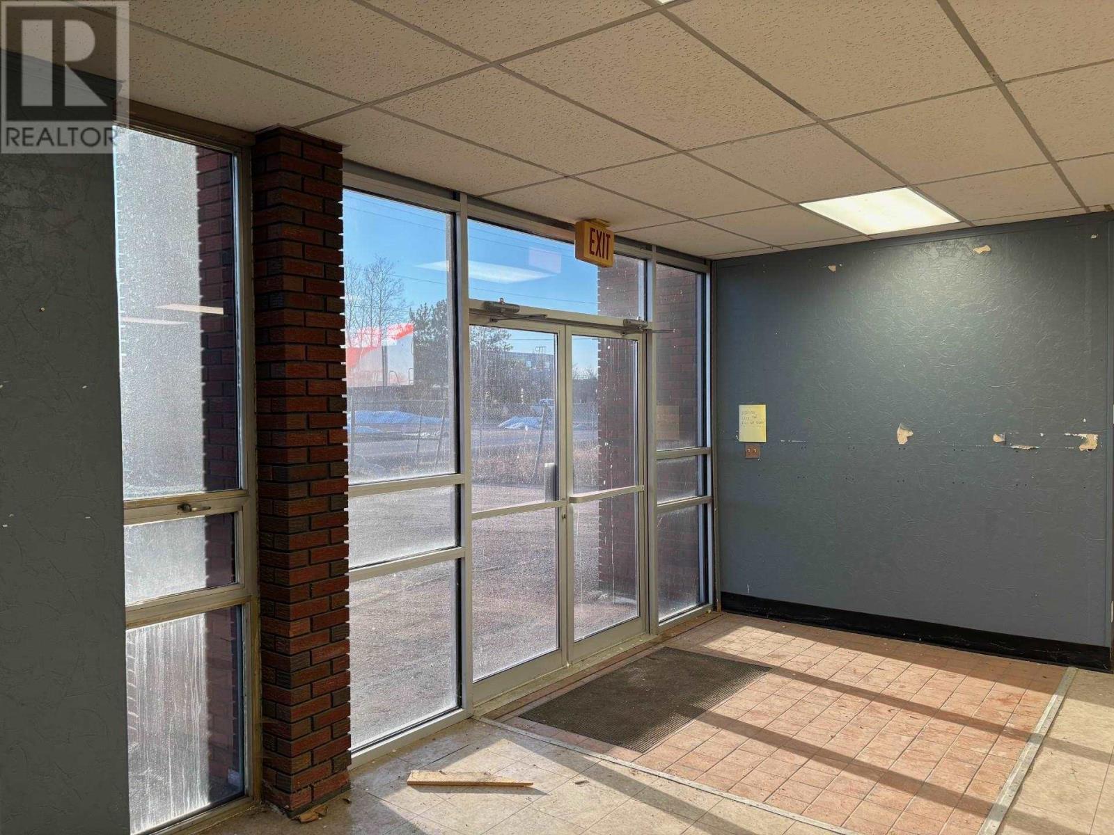 1 665 Beaverhall Place, Thunder Bay, Ontario  P7E 3N1 - Photo 3 - TB243749
