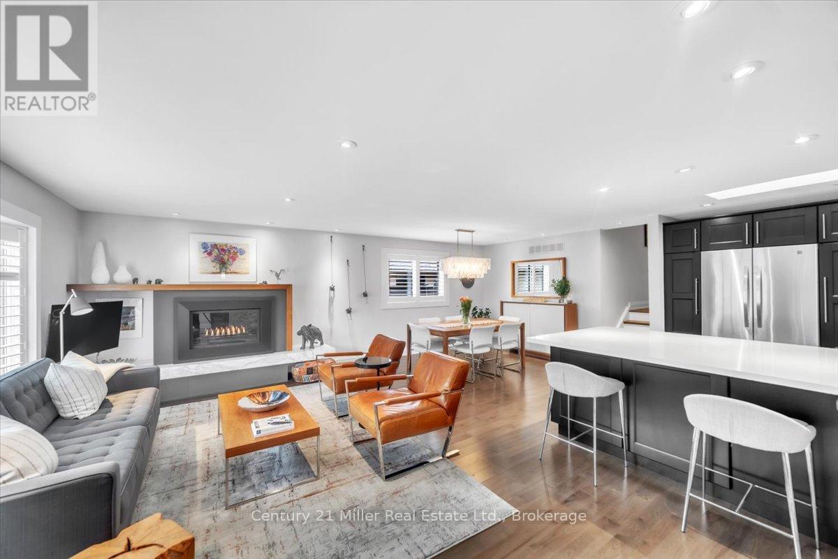 2301 Devon Road, Oakville, Ontario  L6J 5R2 - Photo 9 - W12132744