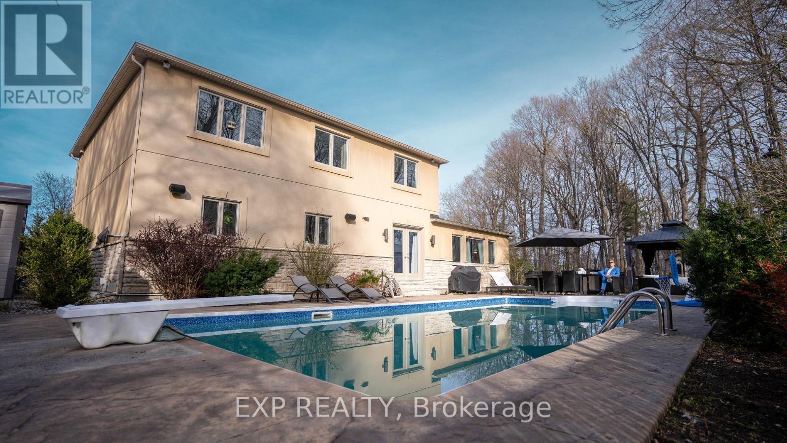 17 Chesswood Court, Ottawa, Ontario  K2E 7E3 - Photo 35 - X12139792