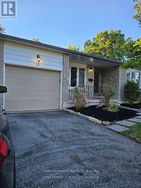 Main - 37 Harland Crescent, Ajax, Ontario  L1S 1K1 - Photo 3 - E12139829