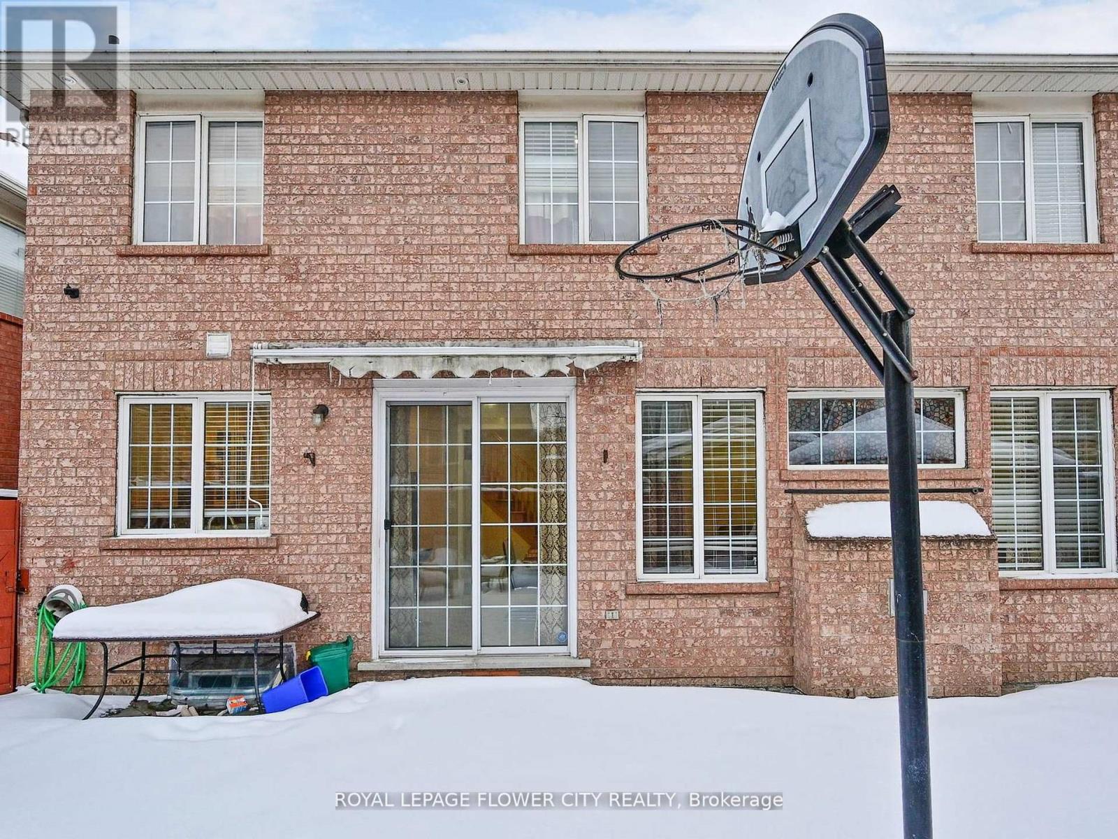 160 America Avenue, Vaughan, Ontario  L6Z 3E8 - Photo 29 - N12139797