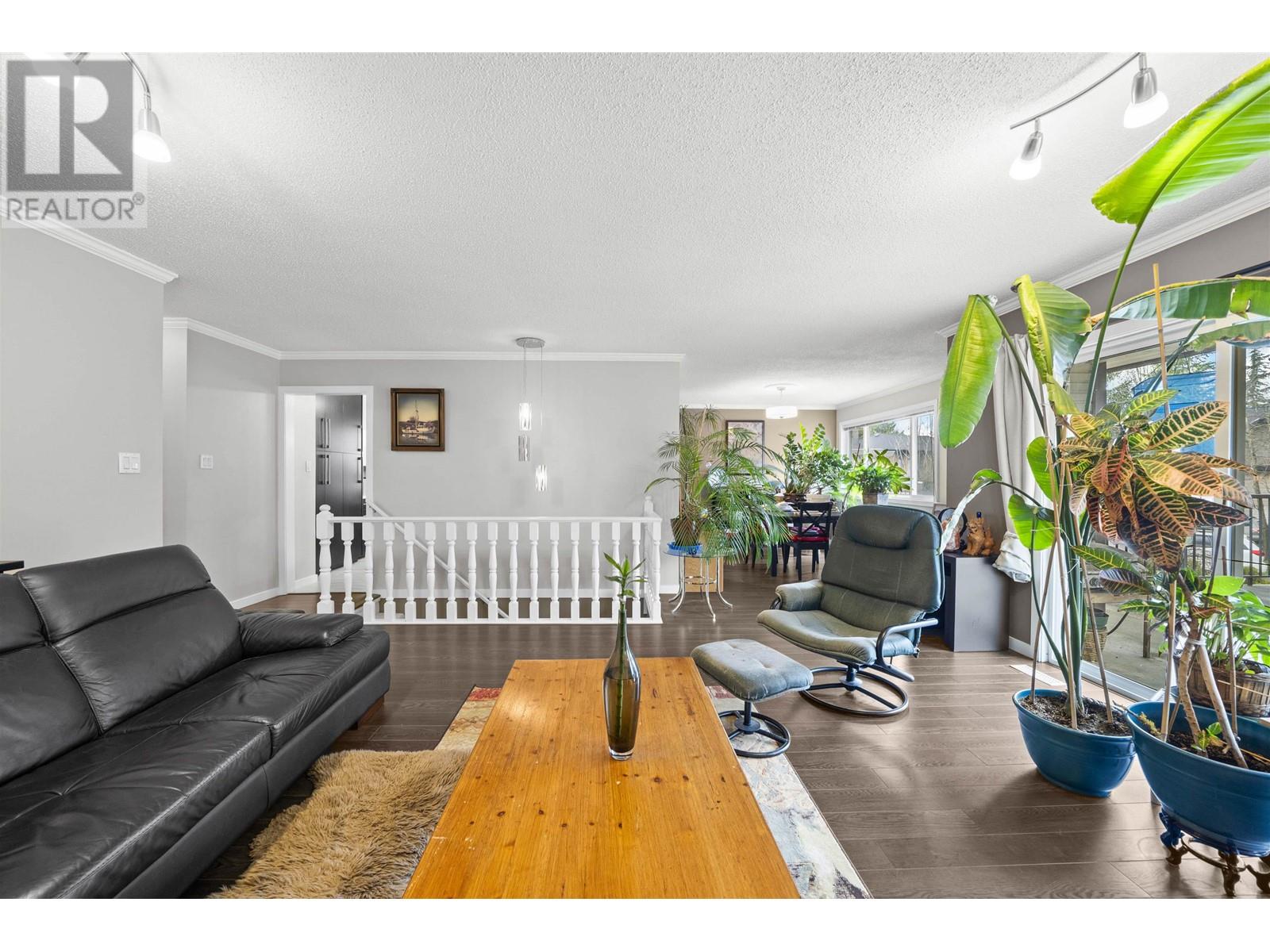 Property at 9560 PARKSVILLE DRIVE image 4