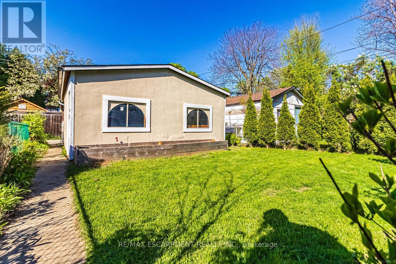 27 Elm Street, Hamilton, Ontario  L8M 1Y2 - Photo 39 - X12139803