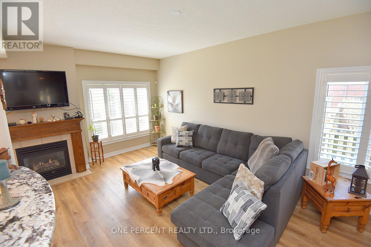 24 - 40 Dartmouth Gate, Hamilton, Ontario  L8E 0C4 - Photo 8 - X12139820