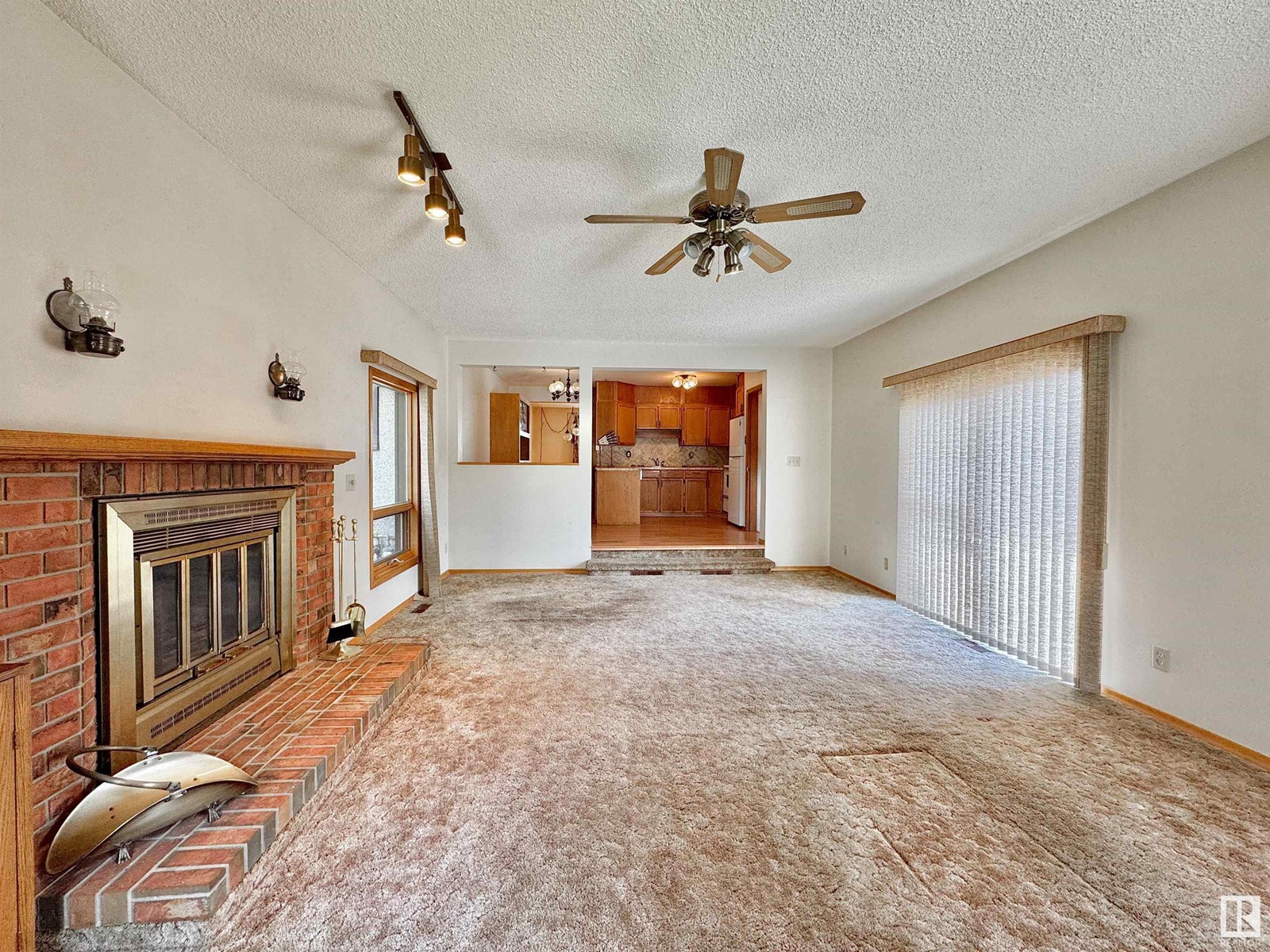 Property at 228 FIR ST image 3