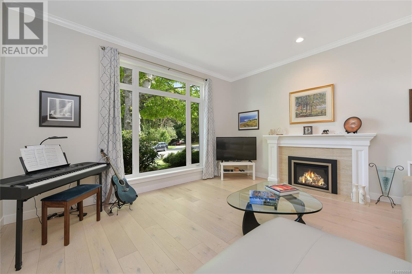 Property at 2299 Greenlands Rd image 5