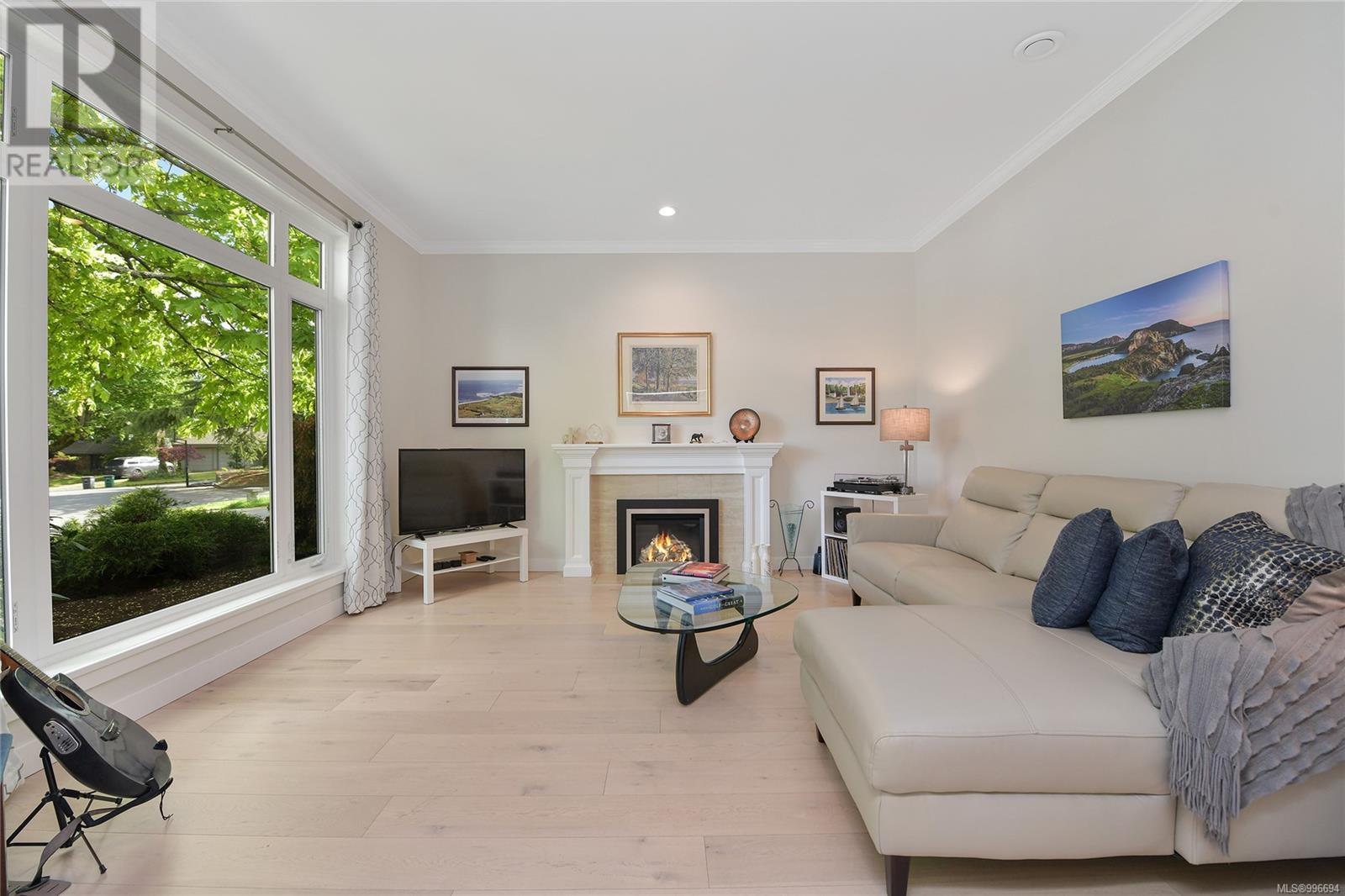 Property at 2299 Greenlands Rd image 3