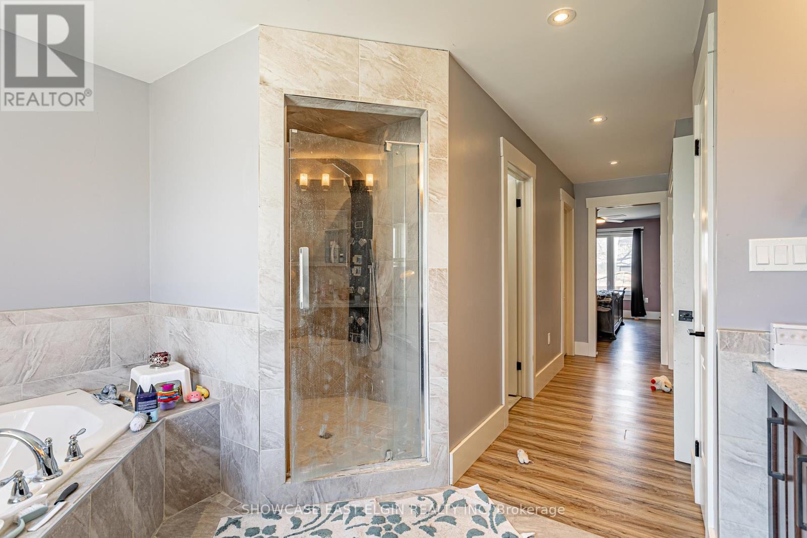 8433 Imperial Road, Malahide, Ontario  N5H 2R2 - Photo 14 - X12126778