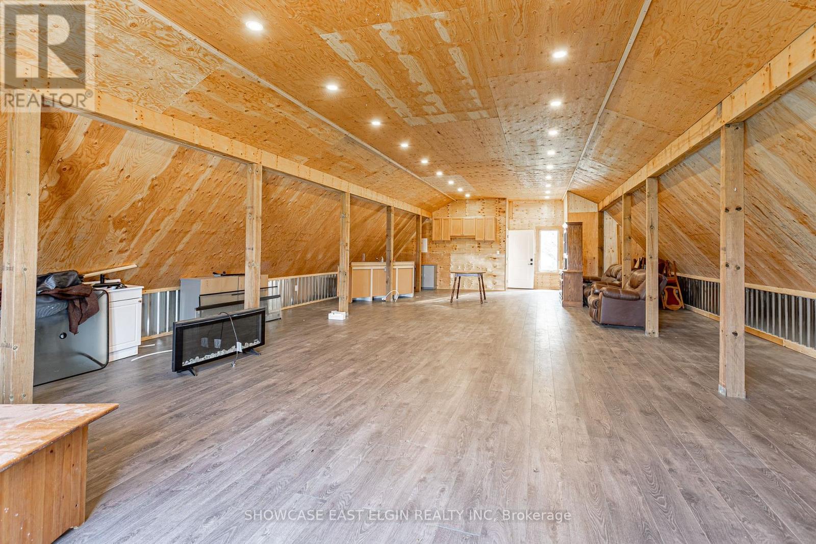 8433 Imperial Road, Malahide, Ontario  N5H 2R2 - Photo 27 - X12126778
