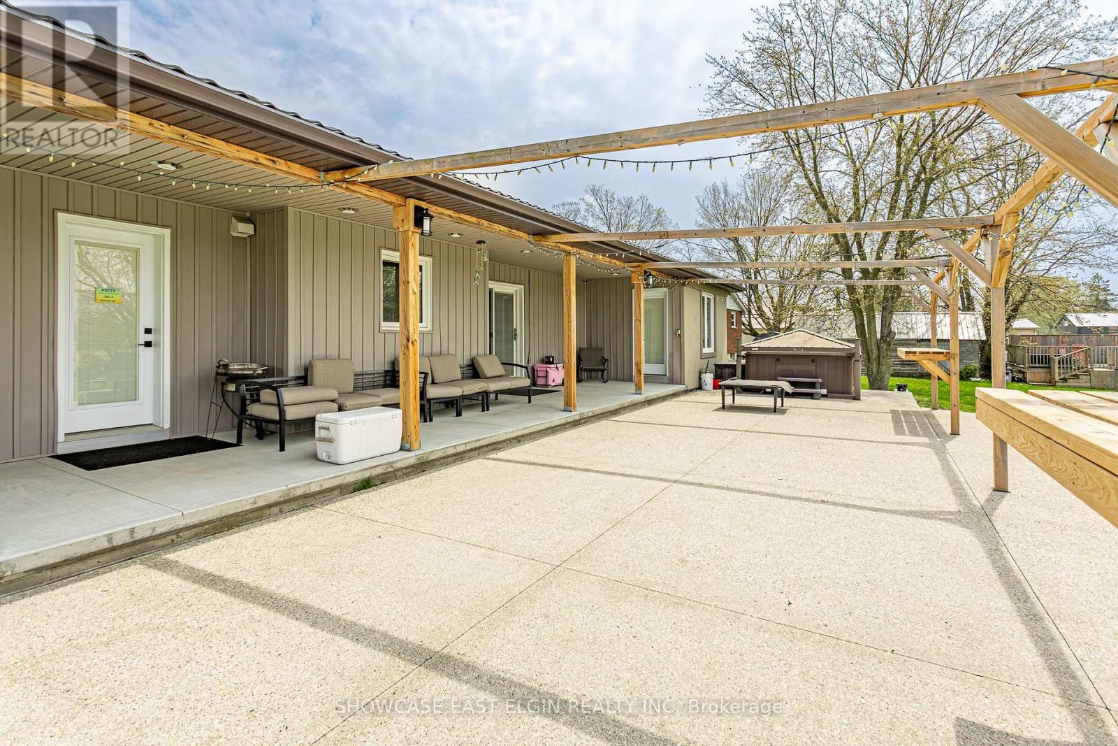 8433 Imperial Road, Malahide, Ontario  N5H 2R2 - Photo 35 - X12126778