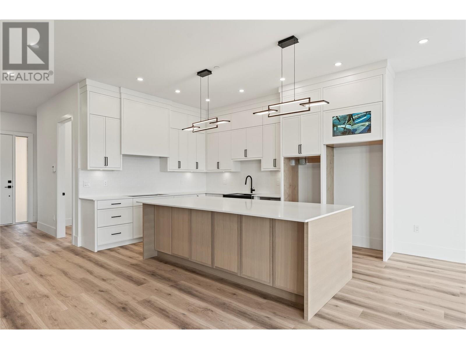 8948 Tavistock Road, Vernon, British Columbia  V1H 2L4 - Photo 13 - 10347323