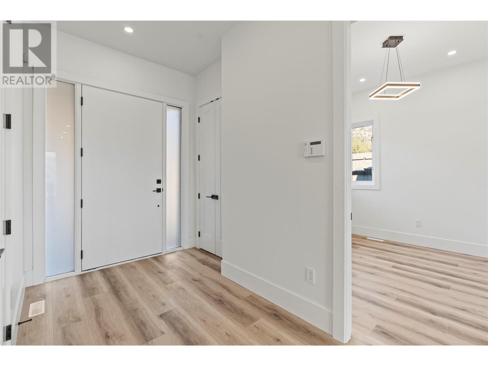 8948 Tavistock Road, Vernon, British Columbia  V1H 2L4 - Photo 5 - 10347323