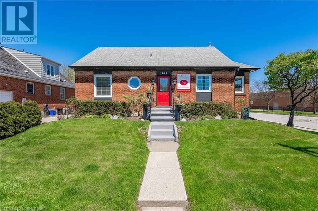 1041 Brant Street, Burlington, Ontario  L7R 2K1 - Photo 1 - 40703251