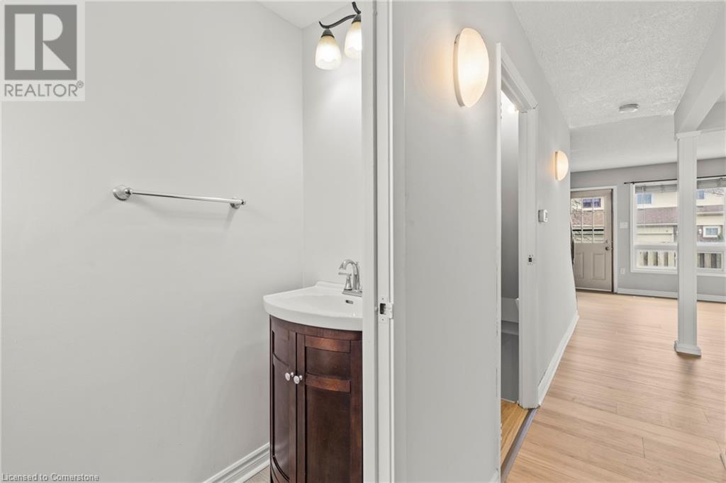 120 Quigley Road Unit# 18, Hamilton, Ontario  L8K 6L4 - Photo 6 - 40714123