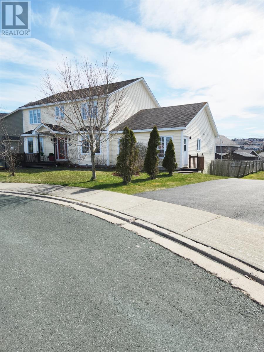 Property at 11 Ivydale Place image 2