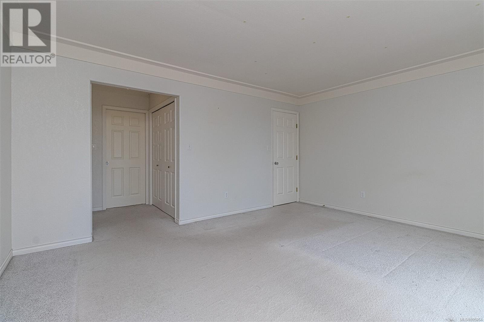 Property at 2212 Ayum Rd image 5
