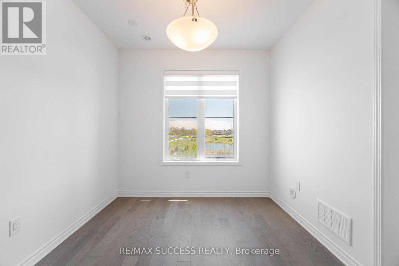 1379 Shevchenko Boulevard, Oakville, Ontario  L6M 4L8 - Photo 12 - W12139848