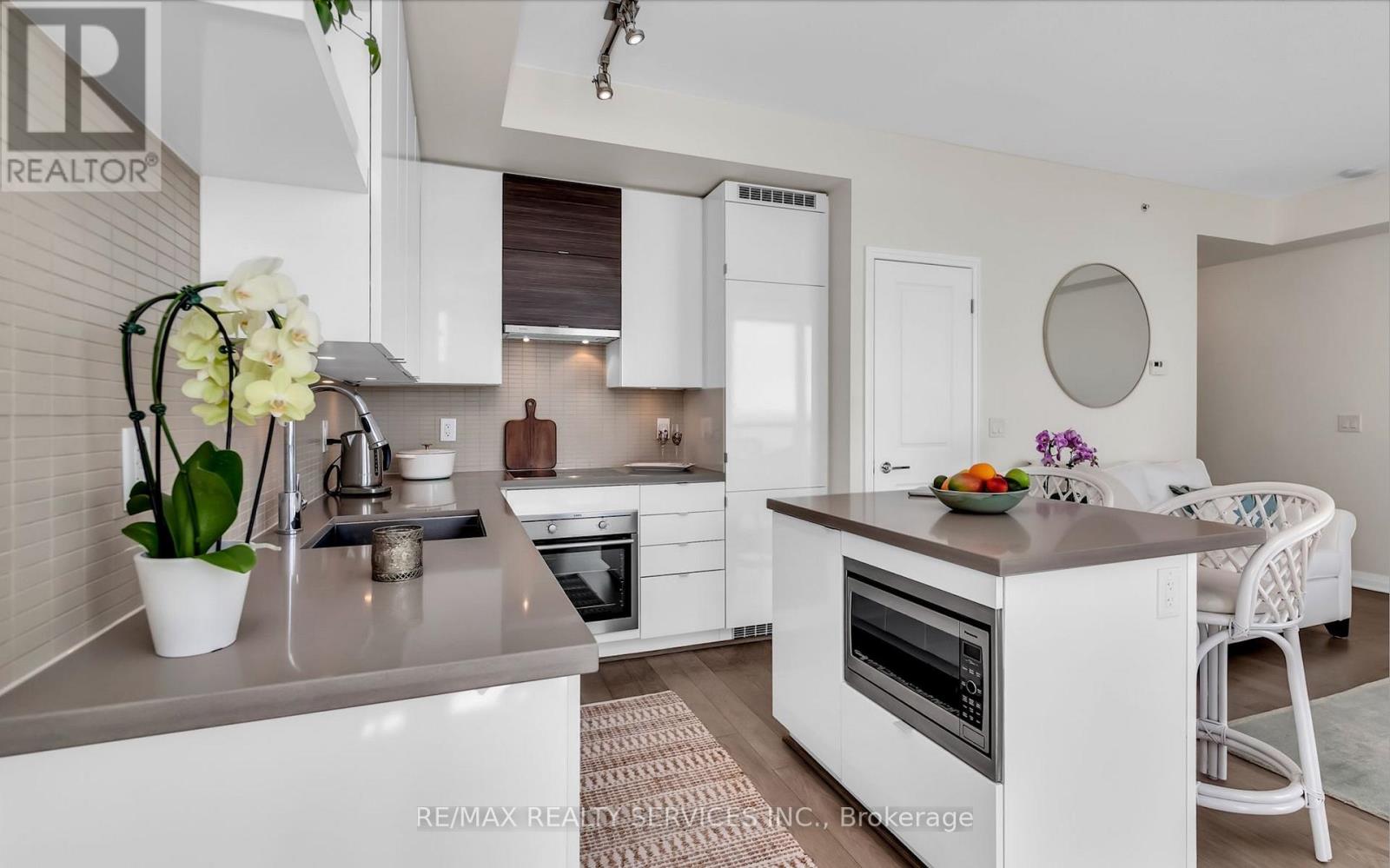 2107 - 59 Annie Craig Drive, Toronto, Ontario  M8V 0C4 - Photo 6 - W12139850