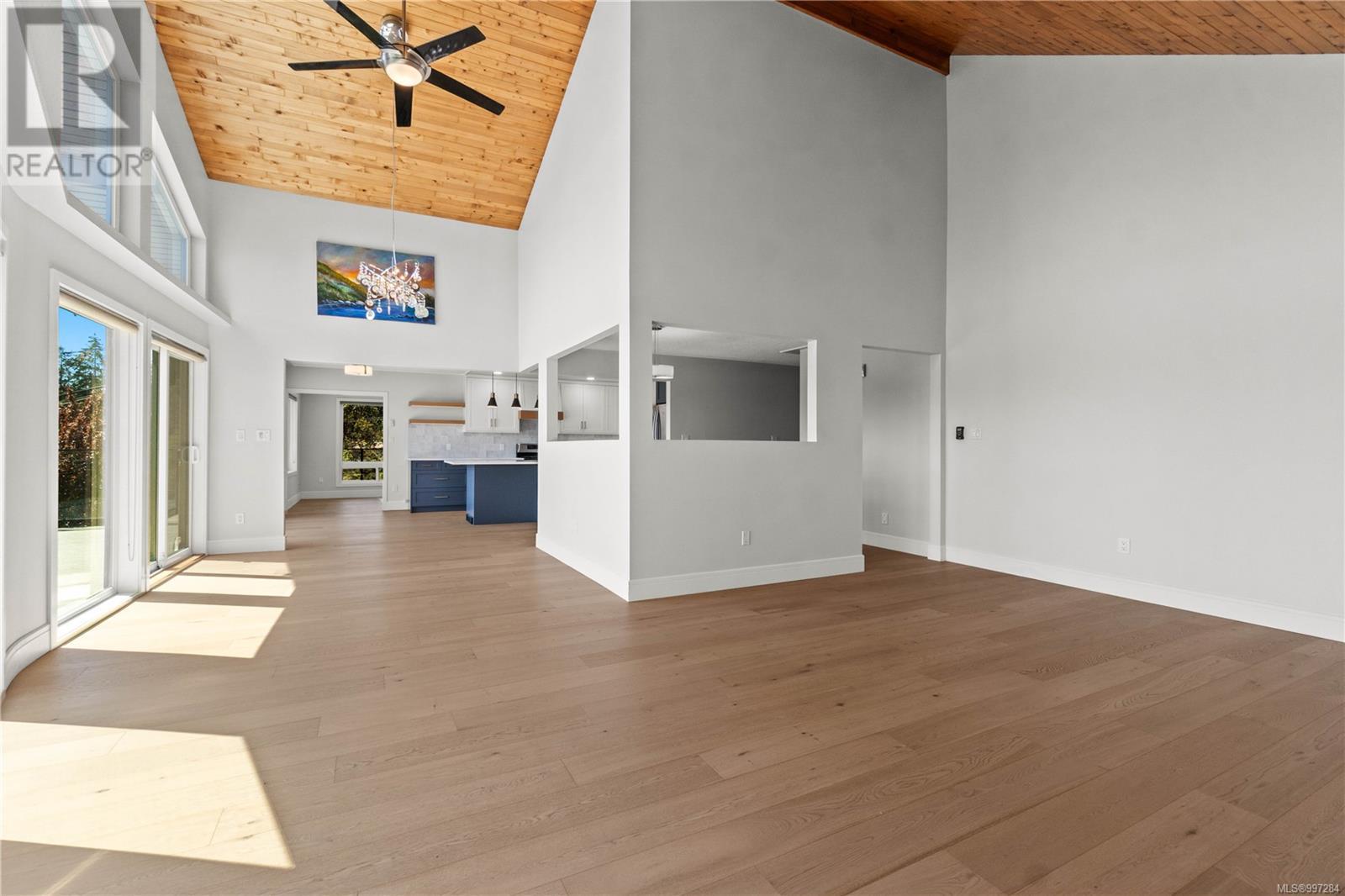 Property at 1542 Knight Court Rd image 3