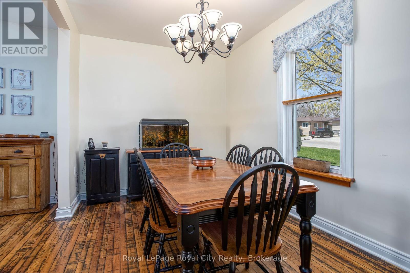 15 Catherine Street N, Mapleton, Ontario  N0G 2K0 - Photo 15 - X12137433