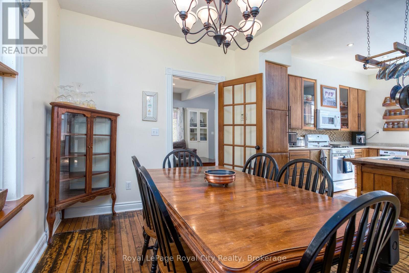 15 Catherine Street N, Mapleton, Ontario  N0G 2K0 - Photo 16 - X12137433