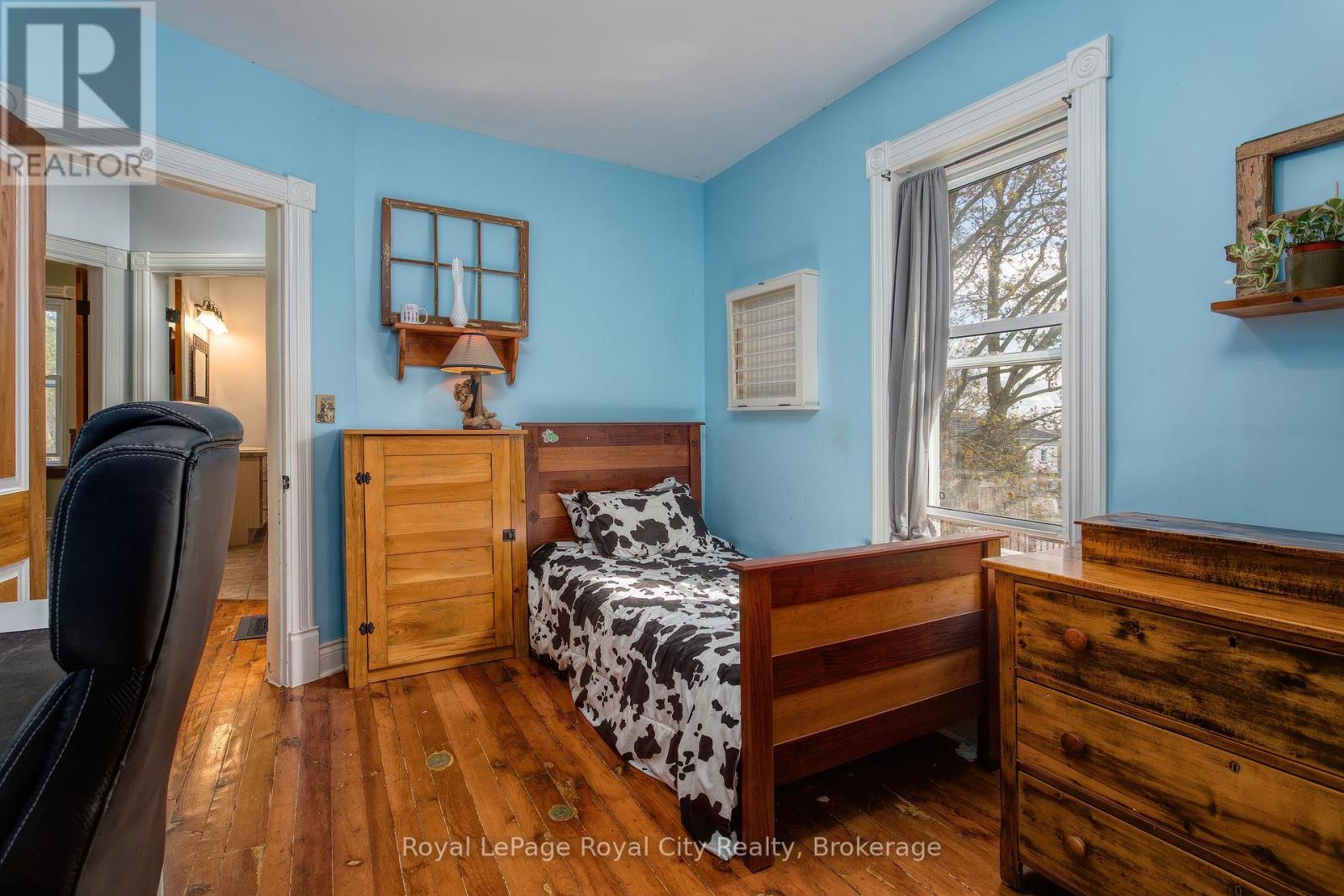 15 Catherine Street N, Mapleton, Ontario  N0G 2K0 - Photo 33 - X12137433