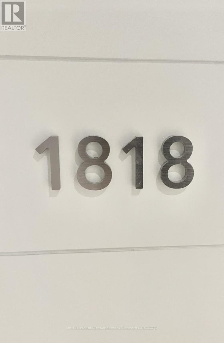 1818 - 230 SIMCOE STREET, Toronto, Ontario