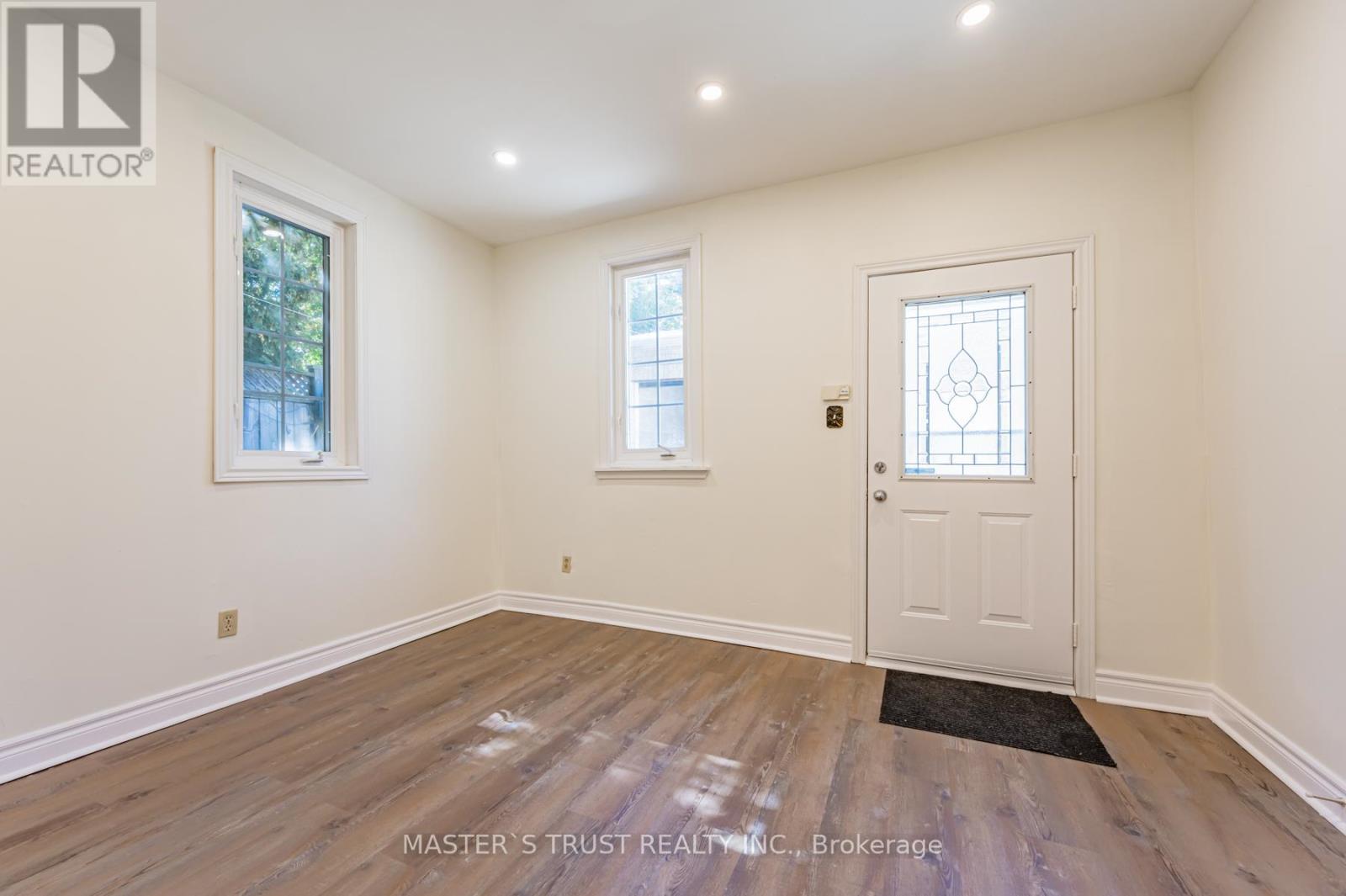 Main Floor - 246 Major Street, Toronto, Ontario  M5S 2L6 - Photo 18 - C12139854