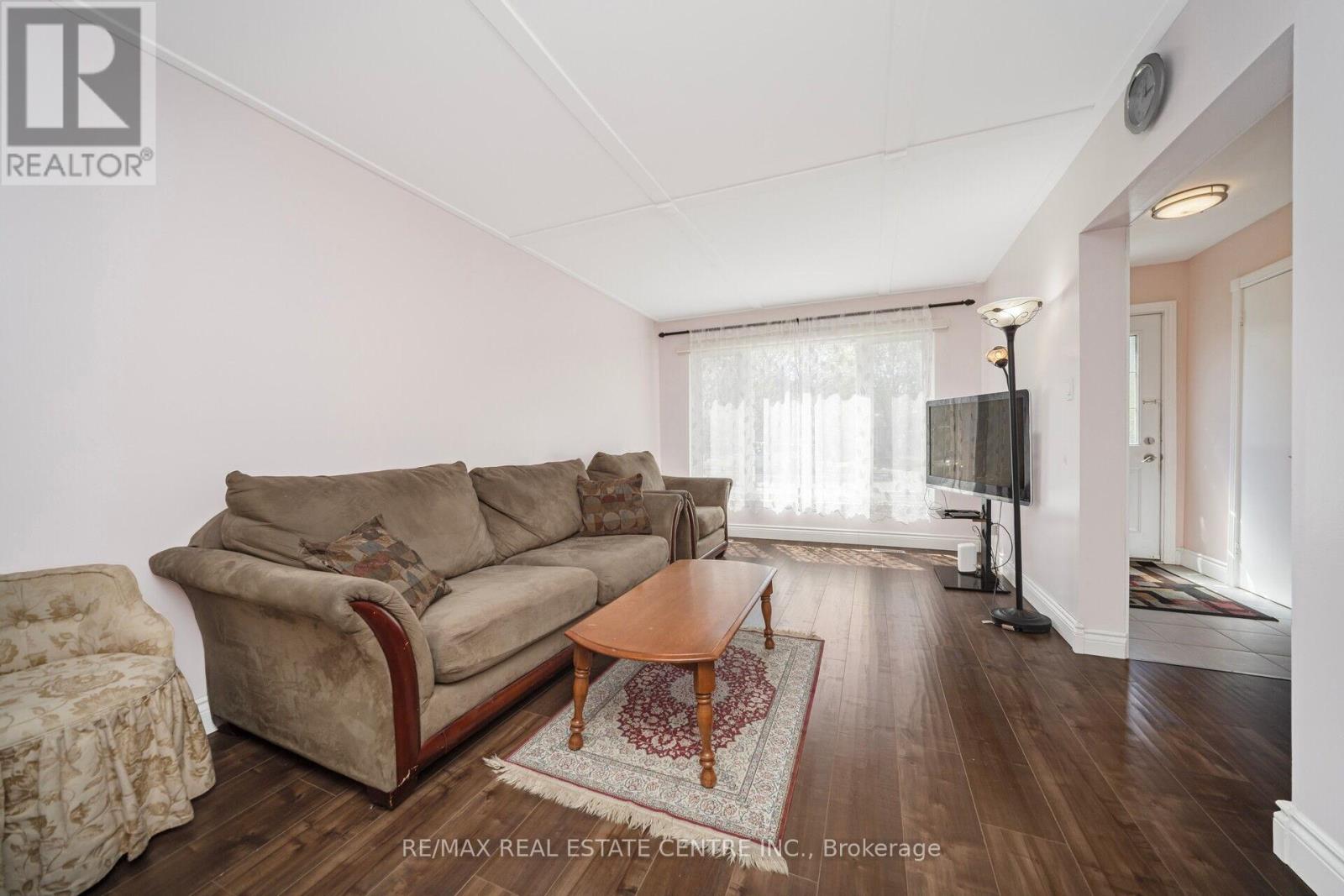 60 Chipwood Crescent, Brampton, Ontario  L6V 2E5 - Photo 14 - W12139876