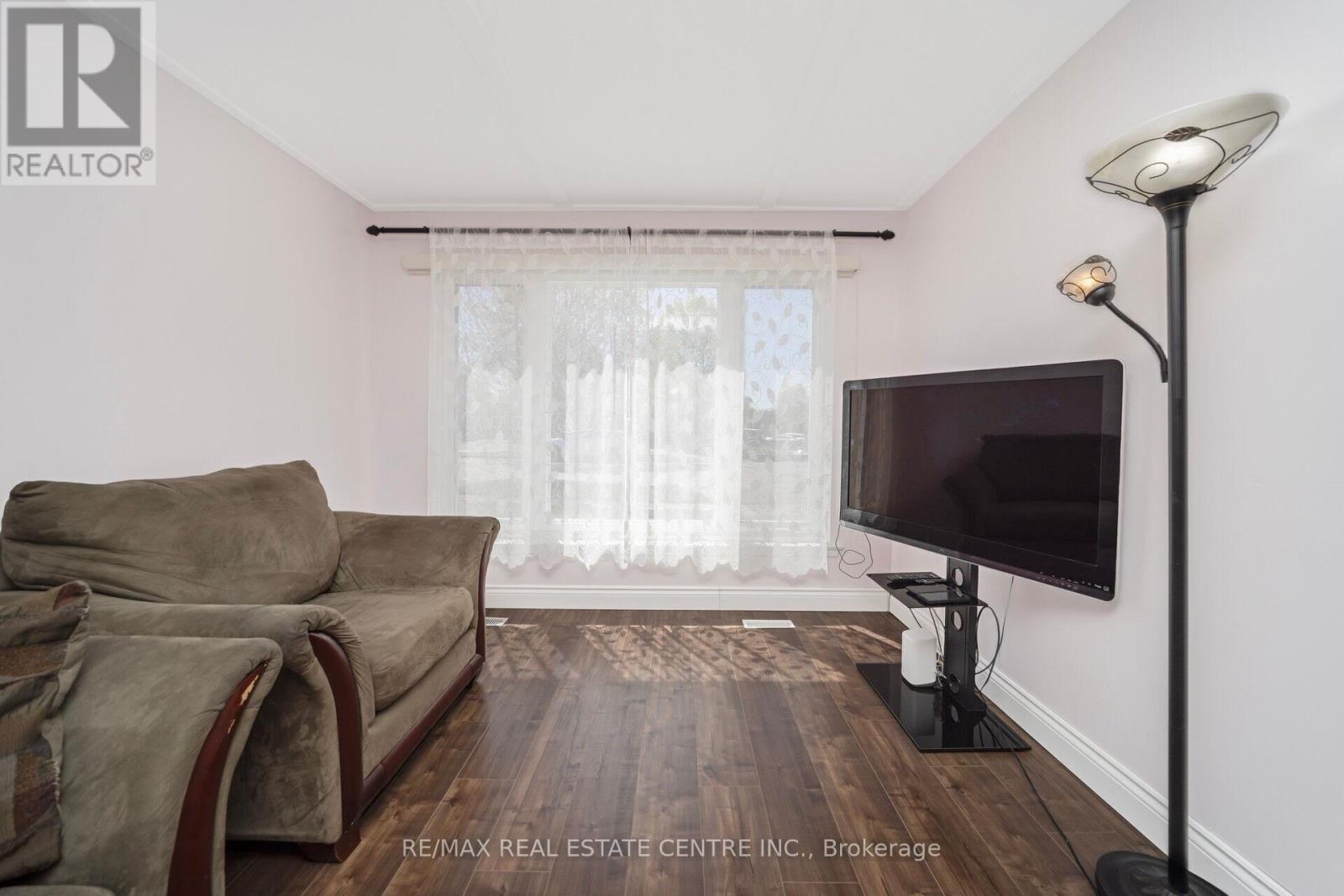 60 Chipwood Crescent, Brampton, Ontario  L6V 2E5 - Photo 16 - W12139876