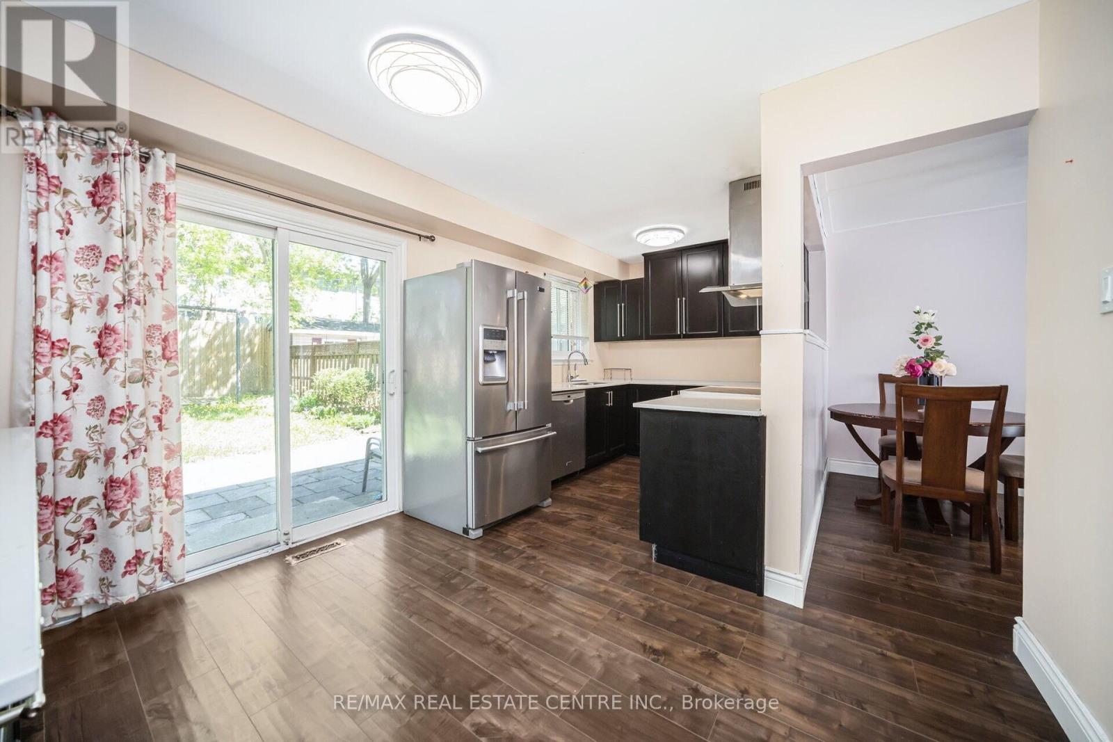 60 Chipwood Crescent, Brampton, Ontario  L6V 2E5 - Photo 21 - W12139876