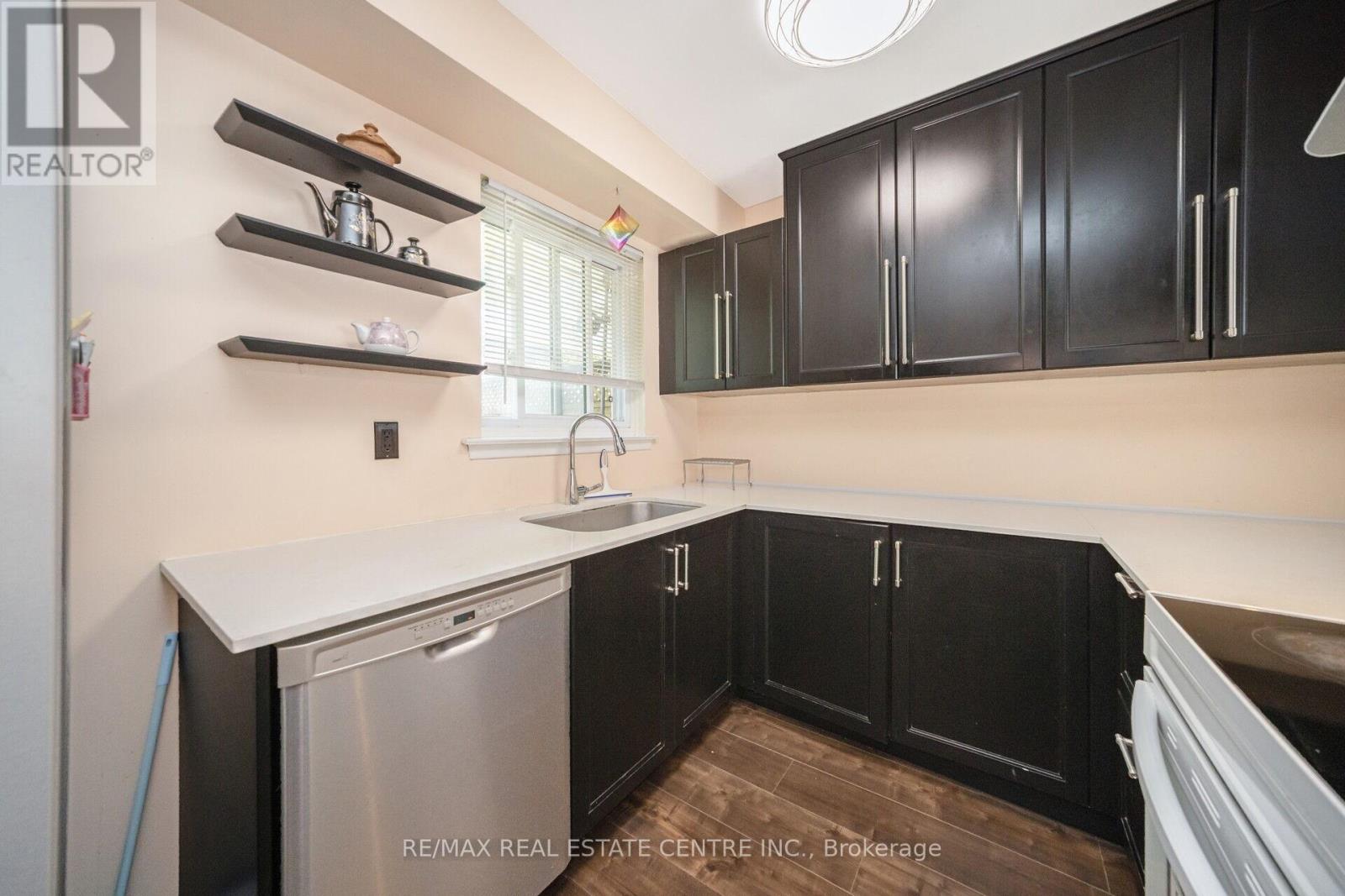 60 Chipwood Crescent, Brampton, Ontario  L6V 2E5 - Photo 24 - W12139876