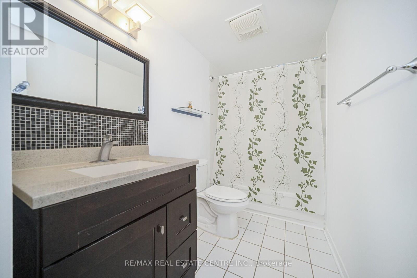 60 Chipwood Crescent, Brampton, Ontario  L6V 2E5 - Photo 34 - W12139876
