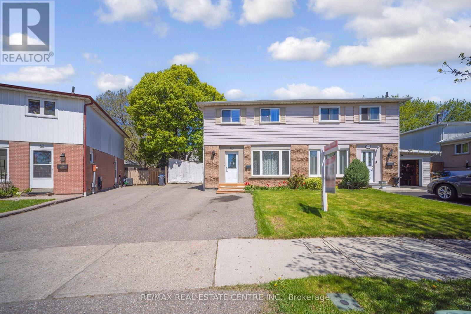 60 Chipwood Crescent, Brampton, Ontario  L6V 2E5 - Photo 4 - W12139876