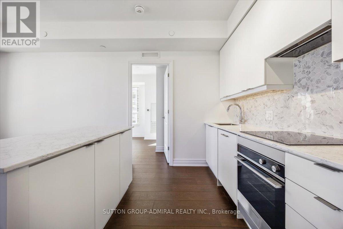 1304 - 30 Elm Drive W, Mississauga, Ontario  L5B 0N6 - Photo 3 - W12139880