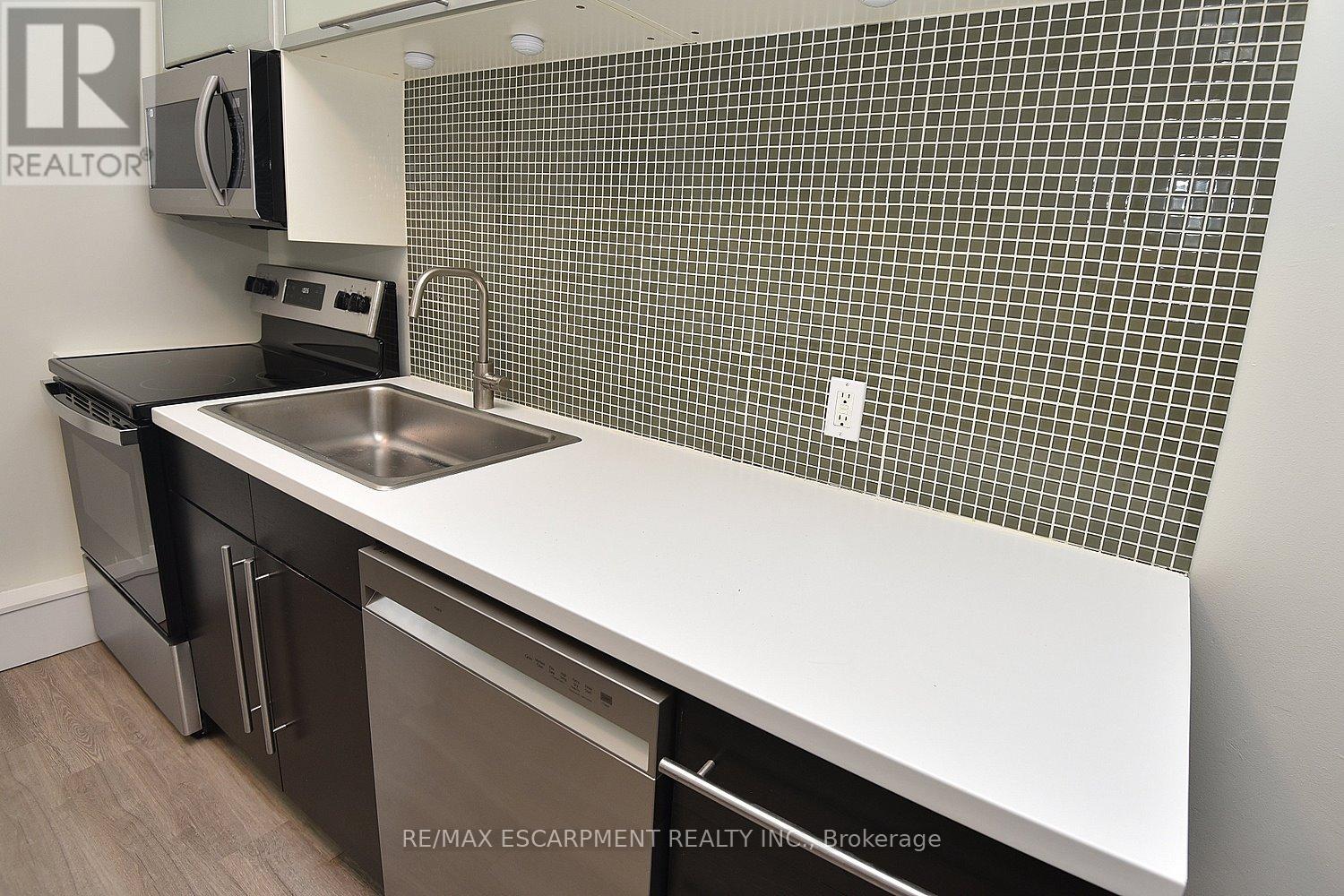 66 Erie Avenue, Hamilton, Ontario  L8N 2W6 - Photo 40 - X12139881