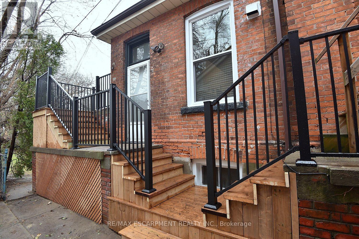 66 Erie Avenue, Hamilton, Ontario  L8N 2W6 - Photo 47 - X12139881