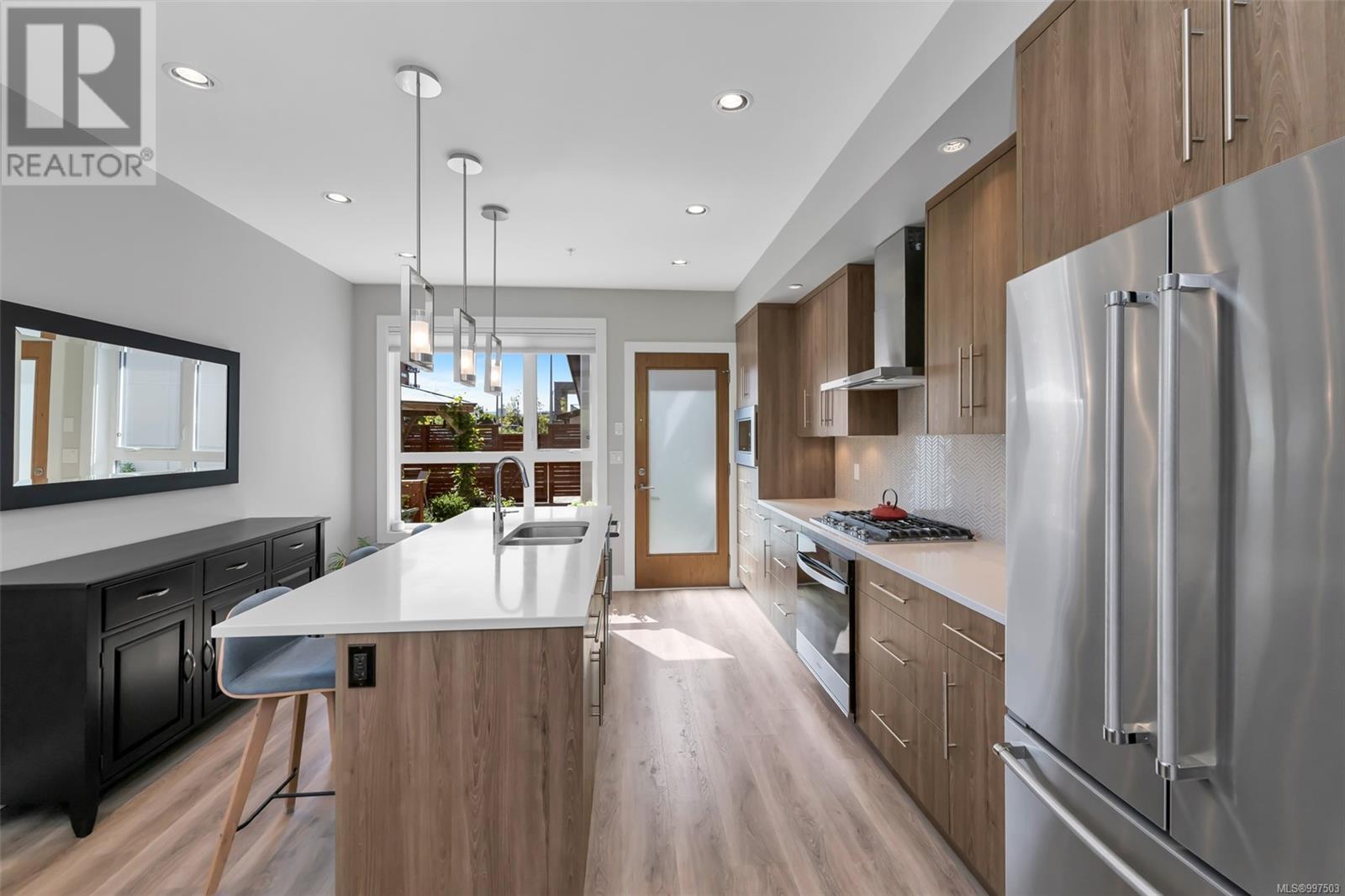 7924 Lochside Dr, Central Saanich, British Columbia  V8M 0B9 - Photo 13 - 997503