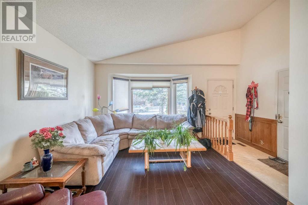 Property at 40 Edgeridge Way NW image 3