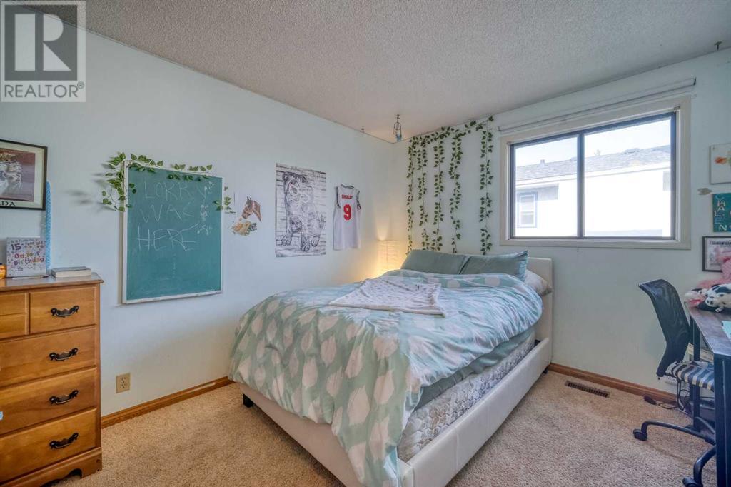 40 Edgeridge Way Nw, Calgary, Alberta  T3H 4H4 - Photo 27 - A2219731