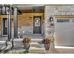 38 BAWCUTT Crescent, Paris, Ontario