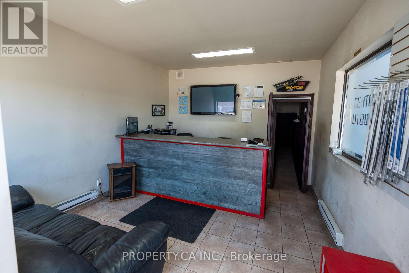 20 Sherry Road, Toronto (Clairlea-Birchmount), Ontario  M1L 4J5 - Photo 9 - E12139903