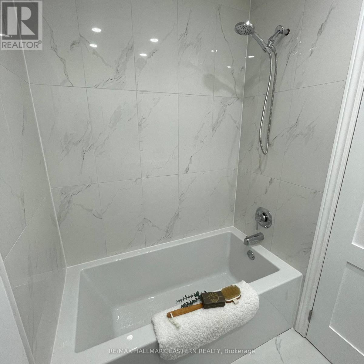 248 Crosby Drive, Kawartha Lakes, Ontario  K0M 1A0 - Photo 24 - X12137668
