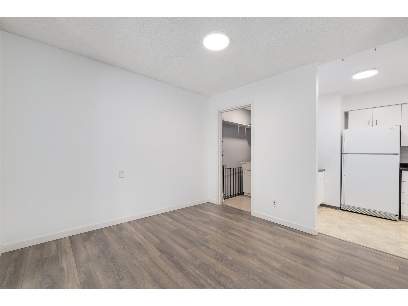 14832 Holly Park Lane, Surrey, British Columbia  V3R 6Y2 - Photo 15 - R2998665