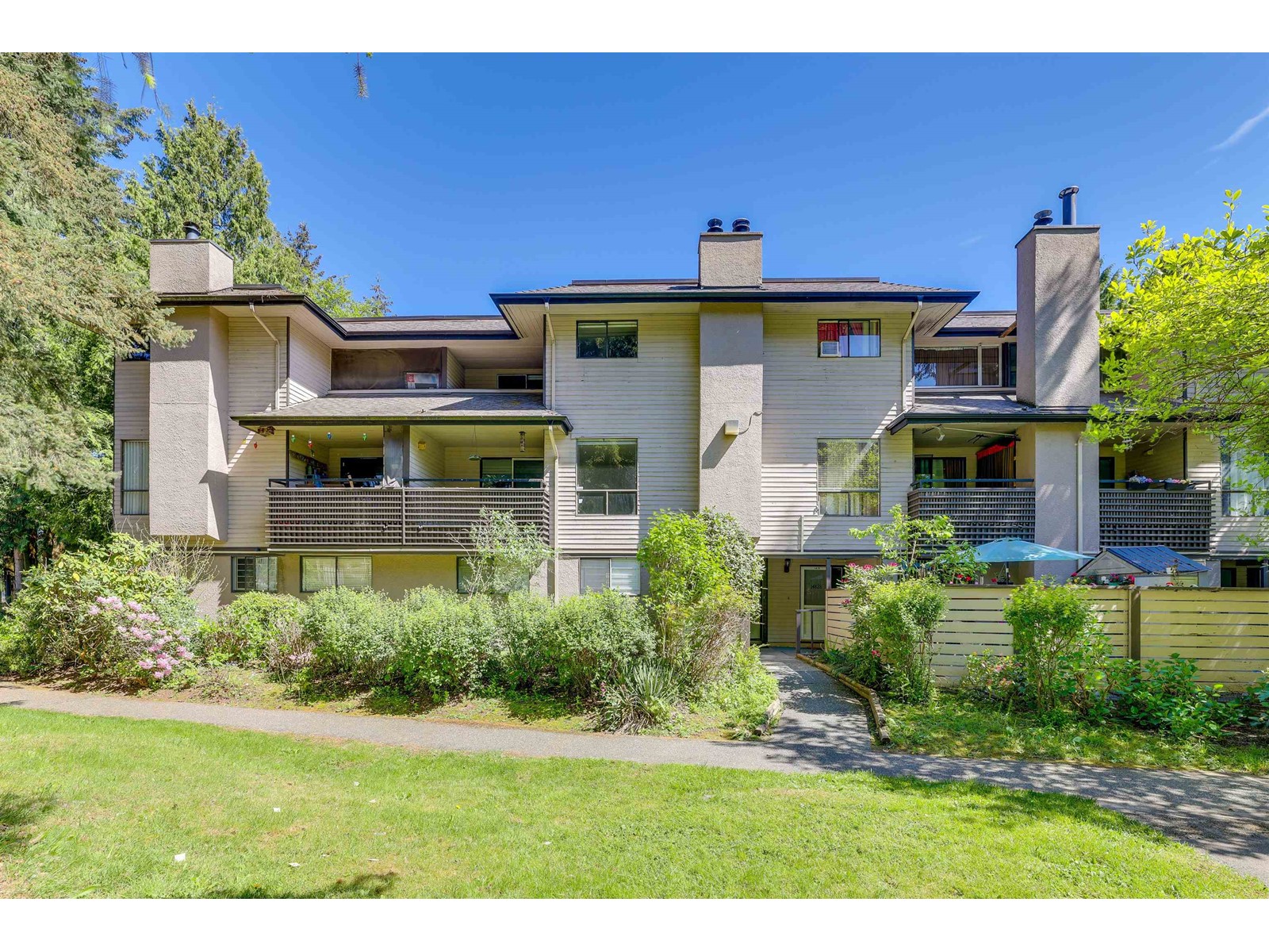 Property at 14832 HOLLY PARK LANE image 1