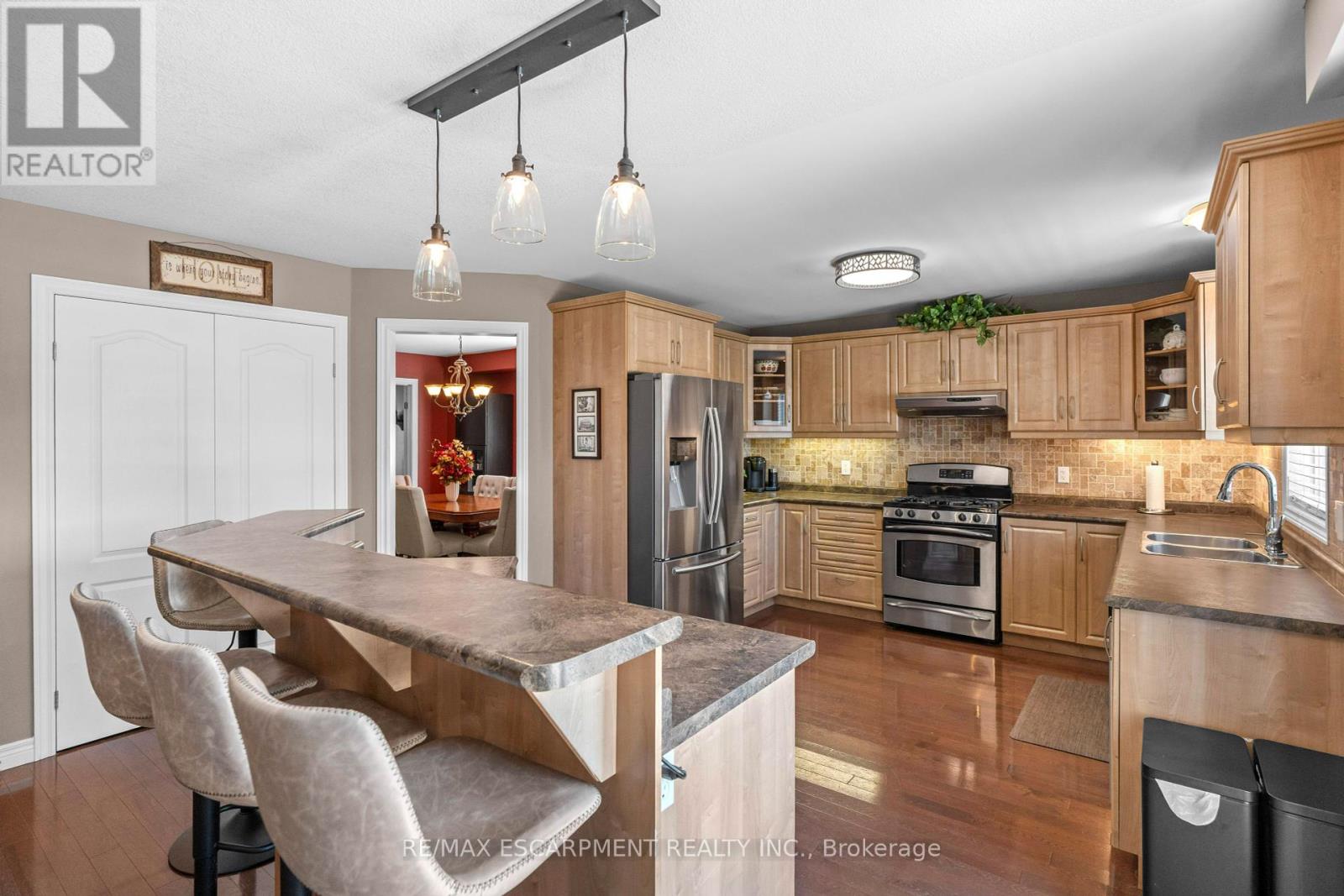 28 Edgecroft Crescent, Hamilton, Ontario  L8J 3Y6 - Photo 15 - X12139896