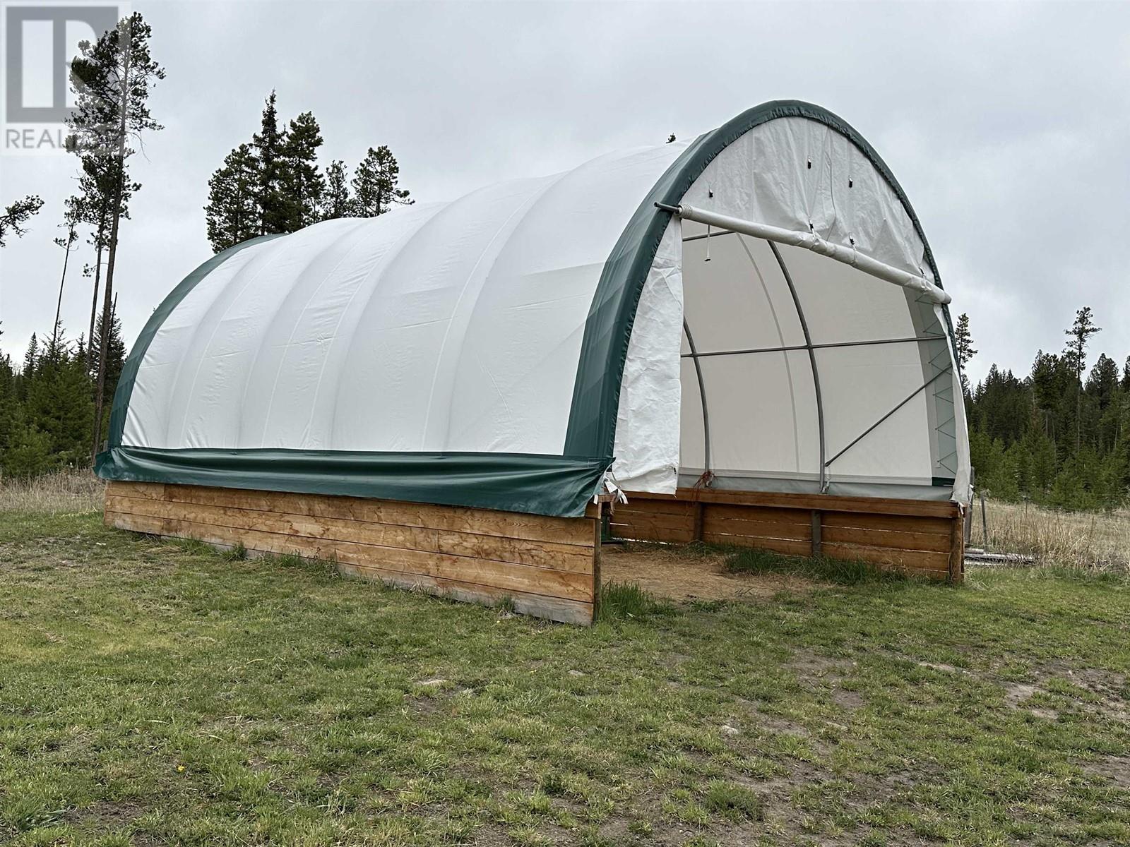 5793 Little Fort 24 Highway, 100 Mile House, British Columbia  V0K 2E2 - Photo 6 - R2970762