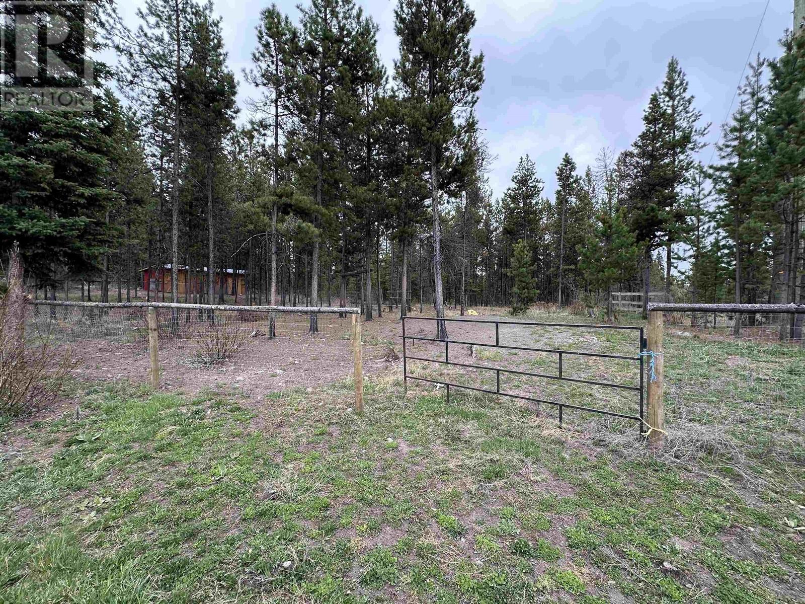 5793 Little Fort 24 Highway, 100 Mile House, British Columbia  V0K 2E2 - Photo 20 - R2970762