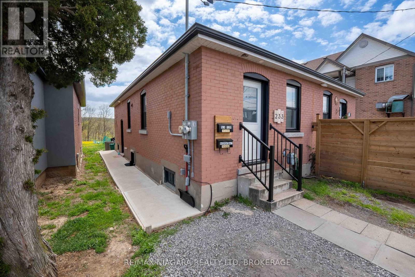 233 Pelham Road, St. Catharines, Ontario  L2S 1W8 - Photo 24 - X12139909
