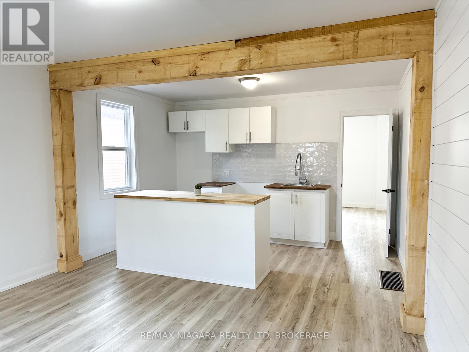 233 Pelham Road, St. Catharines, Ontario  L2S 1W8 - Photo 8 - X12139909